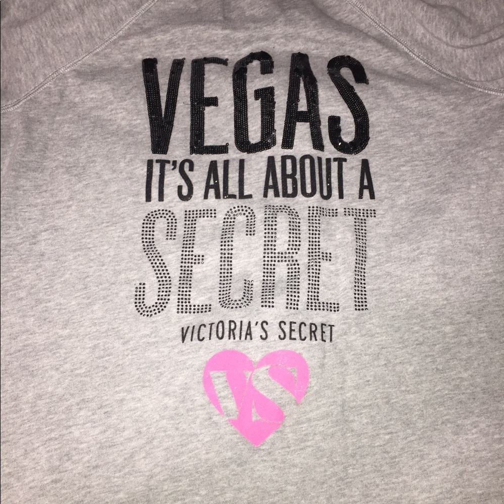 Las Vegas Victoria’s Secret track suit